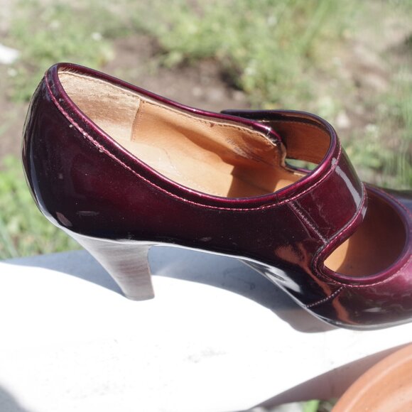 Mary Jane Burgundy Sofft Fiorenza Chianti Patent Leather Size 6 1/2 Ladies Shoes - Picture 3 of 7
